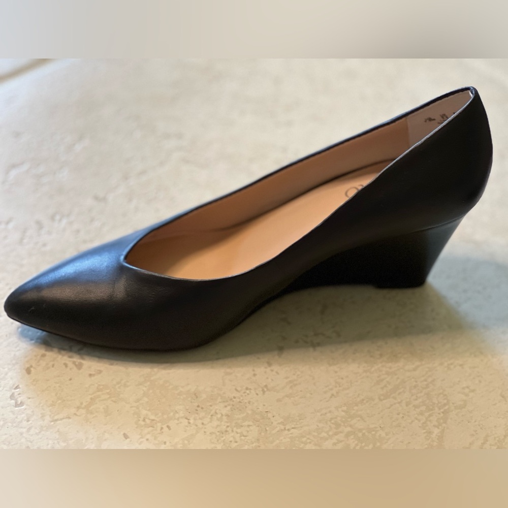 Franco Sarto Black Leather Upper Classic Wedges Size 7.5